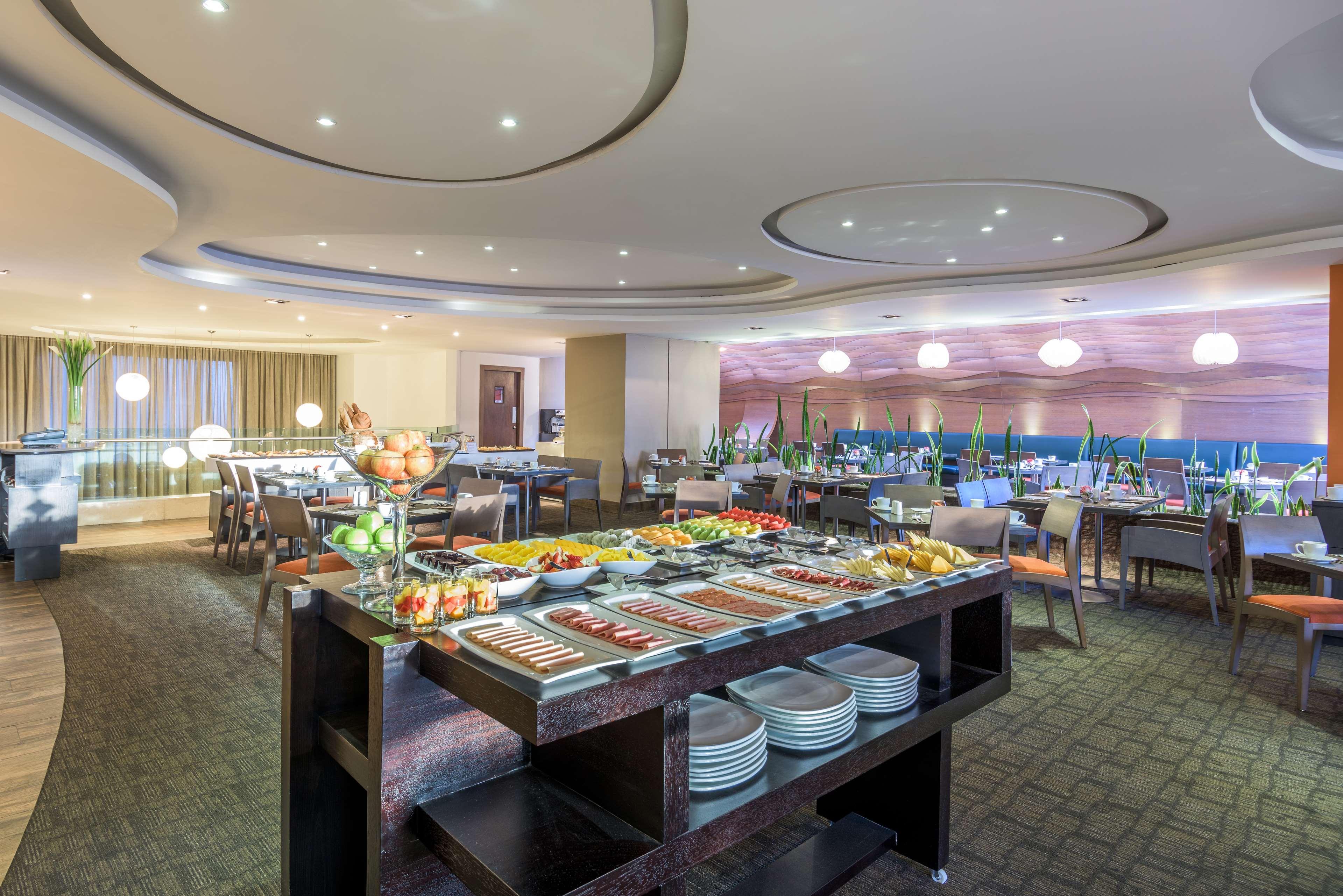 Nh Collection Quito Royal Hotel Exterior foto